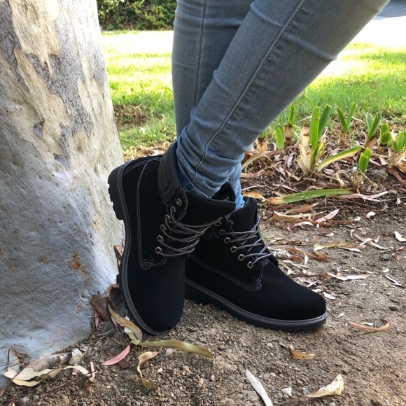 Women’s work style boots - Picture 2 of 3